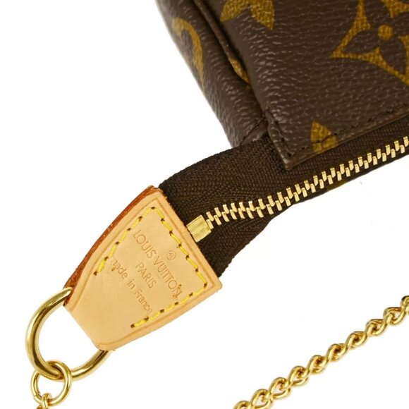 Louis Vuitton Monogram Mini Pochette Accessoires Handbag - Picture 5 of 8